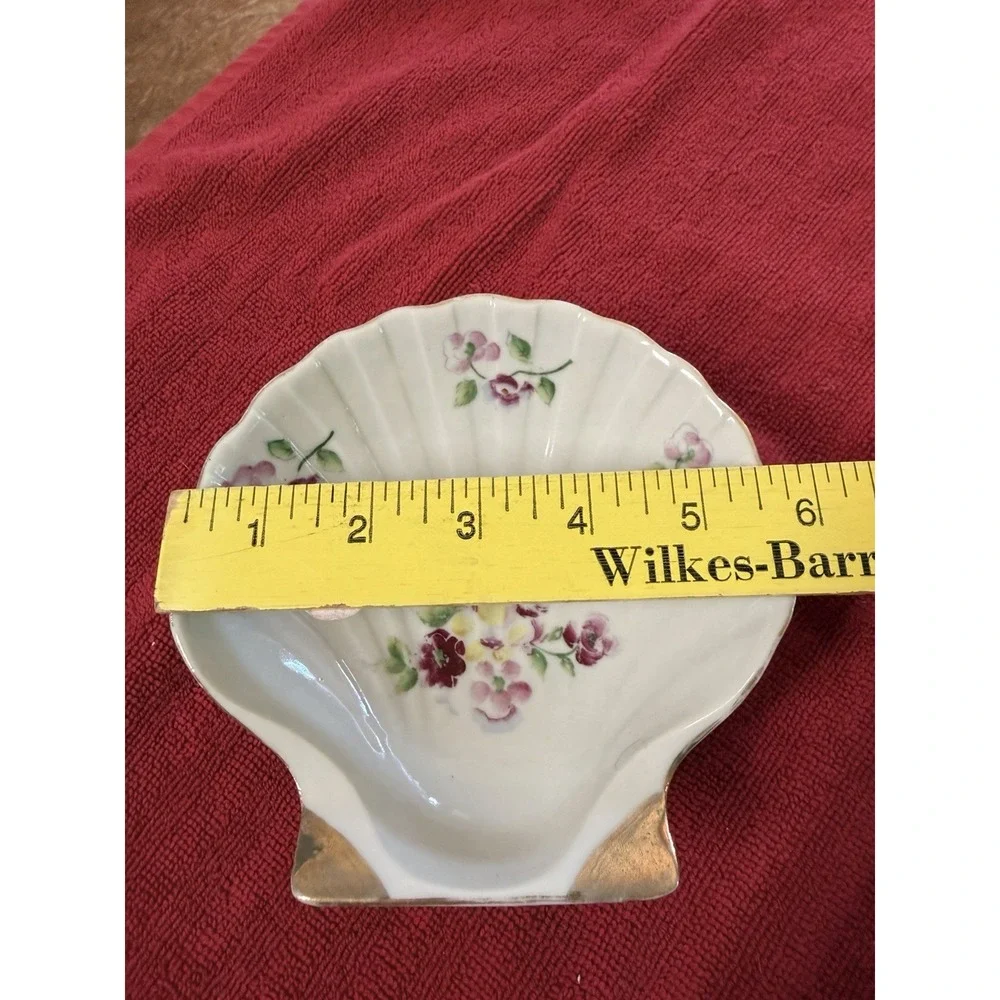 Vintage Hand Painted Made in Japan Shell Dish Pansy Floral W/ Gold Gilt 6